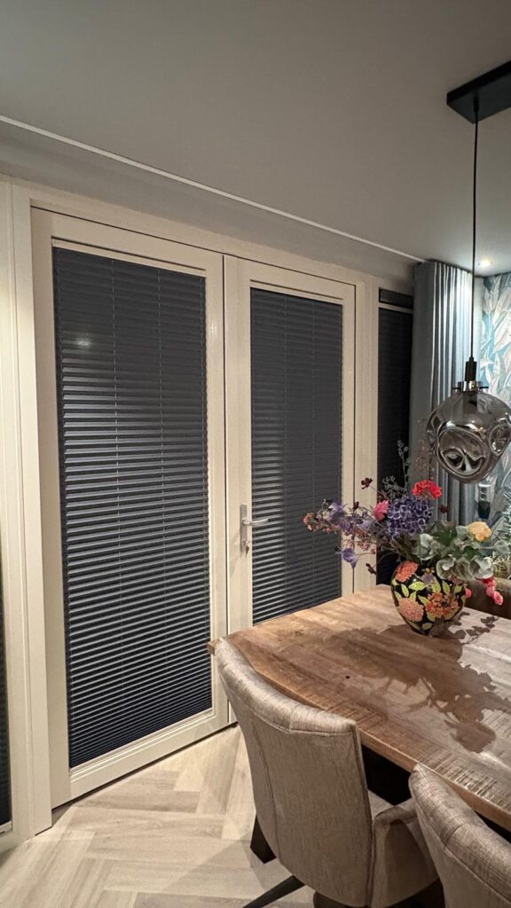 Raamdecoratie zonder boren Raamdeco-Emmen