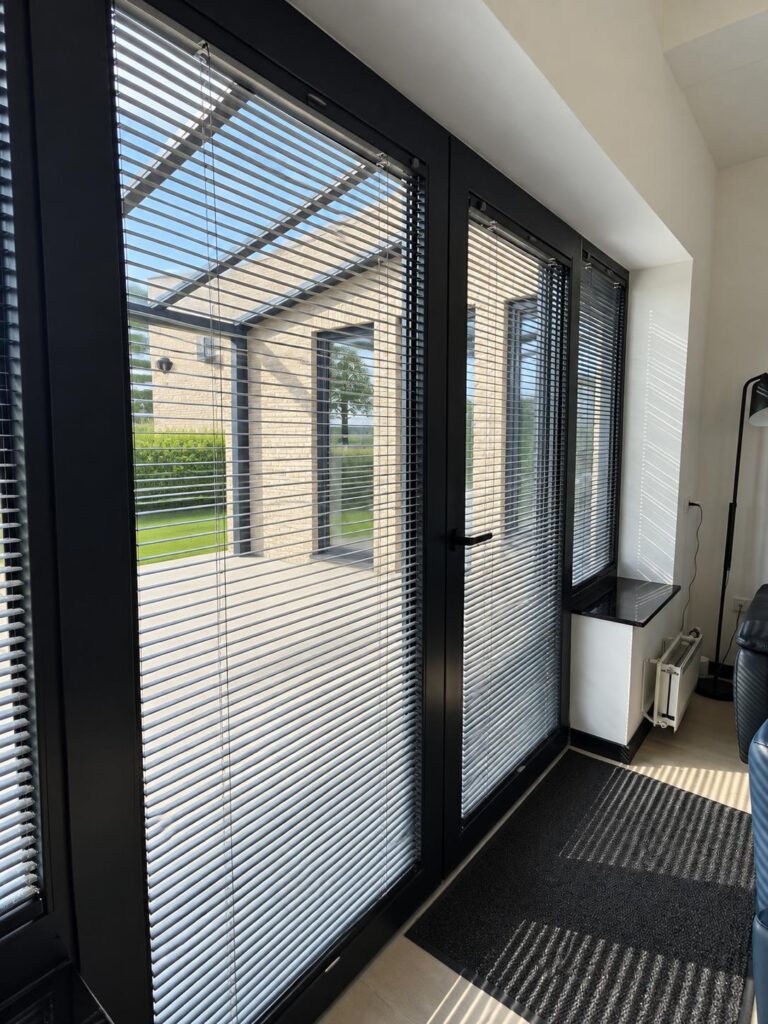 jaloezien zonder boren en schroeven Raamdeco-Emmen